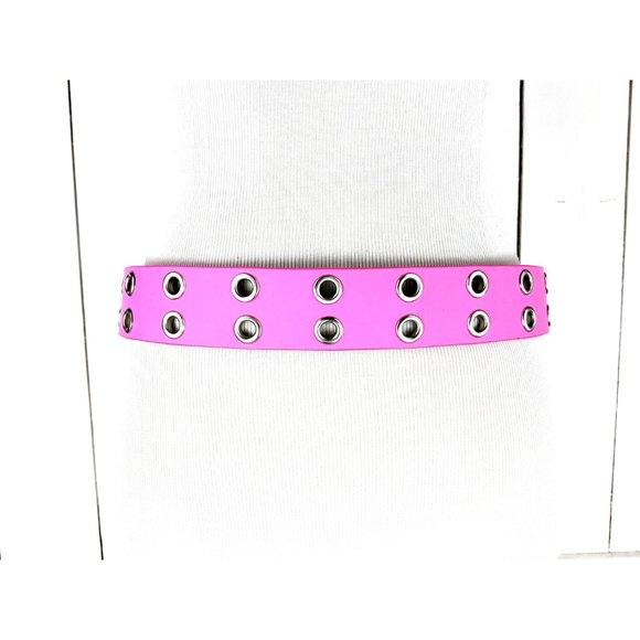 Pink wide faux leather grommet belt - Picture 4 of 4